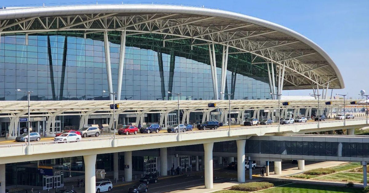 Travel + Leisure Readers Pick Indy… Indianapolis Airport Authority